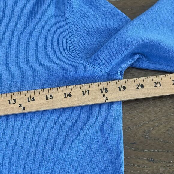 J. McLaughlin Jamey Sweater Womens Large JMC Blue Stretch Golden Button Detail - Picture 8 of 10